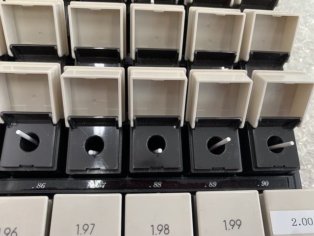 EISEN EC-1B Pin Image 5