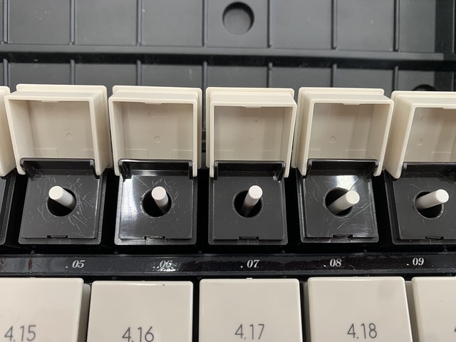 EISEN EC-4A Pin Image 3