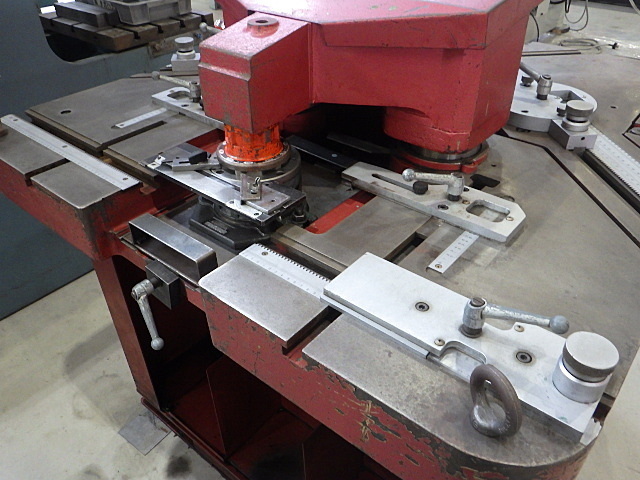 AMADA CSW-250 Corner Shear Image 4