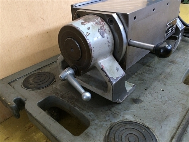 AMADA TGF-25R Magnet Chuck Image 4