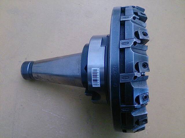 イゲタロイ DNF200R Milling Cutter Image 1