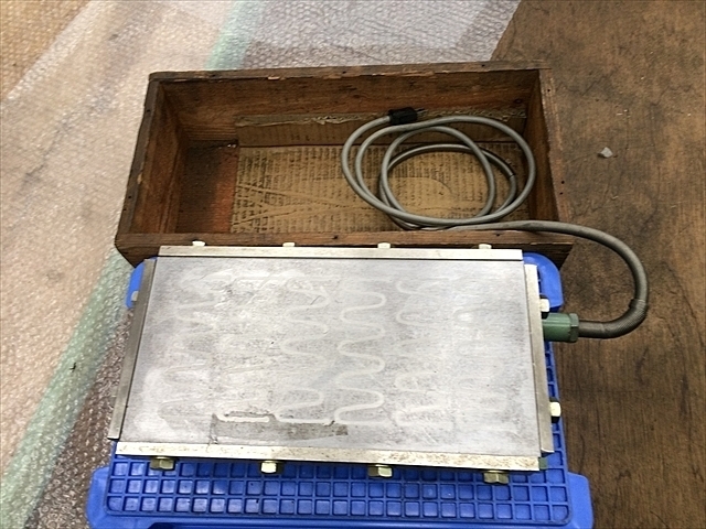 カネテック KENT-1530A マグネットチャック の画像 1枚目