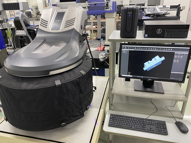 キーエンス VL-570 三次元測定機 の画像 1枚目