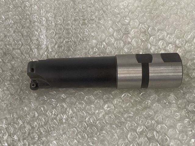 SANDVIK 28E3R100B40-SRC12 End Mill Image 1