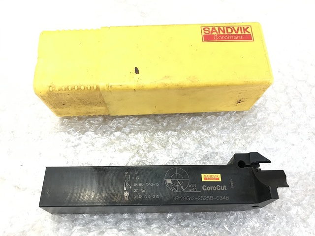 サンドビック LF-123G12-2525B-034B バイト の画像 1枚目