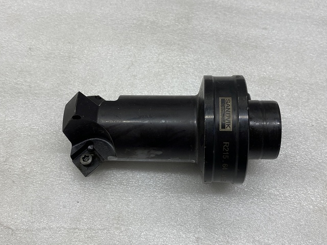 サンドビック R215.64-32V50-4512 その他切削・旋削工具 の画像 1枚目