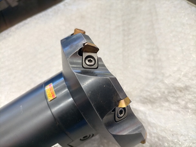 SANDVIK R260.22-225-15-V80 Milling Cutter Image 2