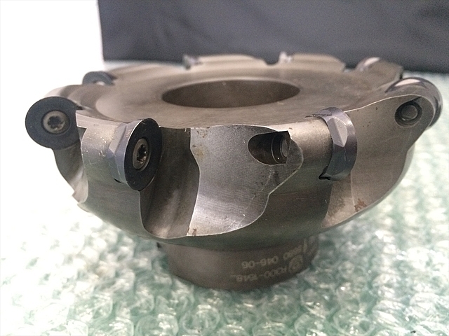SANDVIK R300-125Q32-16M Milling Cutter Image 2