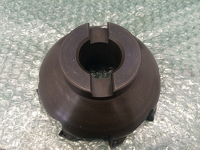 SANDVIK R300-125Q32-16M Milling Cutter Image 3