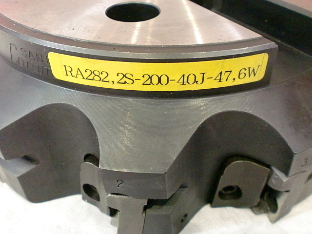 サンドビック RA282.2S-200-40J-47.6W フライスカッター の画像 6枚目