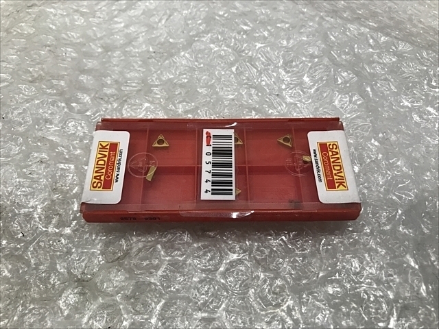 SANDVIK TCMT06T104-UF235 Insert Chip Image 1