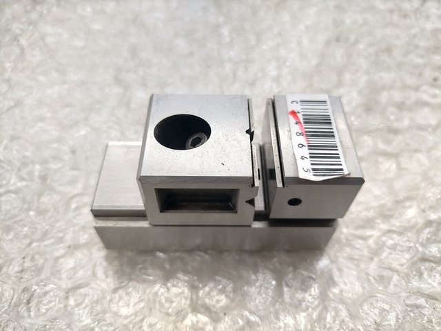 システム3R 30 Vice Image 1