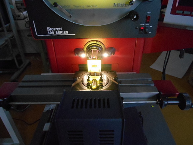 スターレット HB400 Projector Image 9
