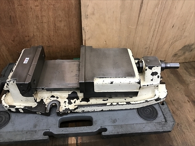 津田駒 VG-200 バイス の画像 1枚目