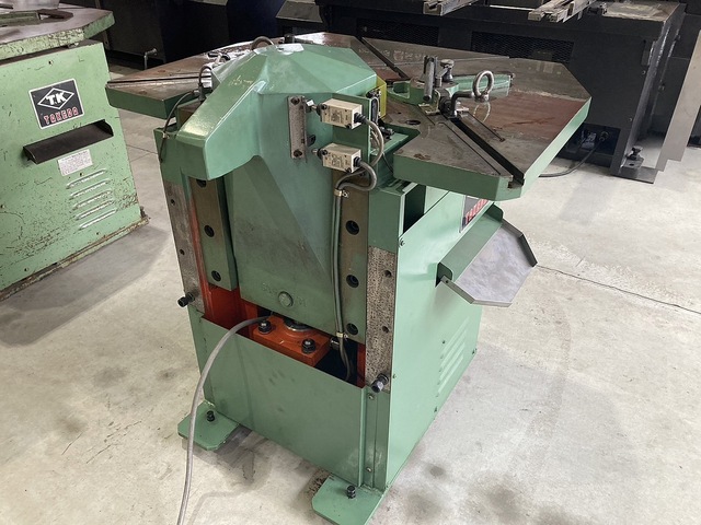 TAKEDA MACHINERY TC-22N-3 Corner Shear Image 6