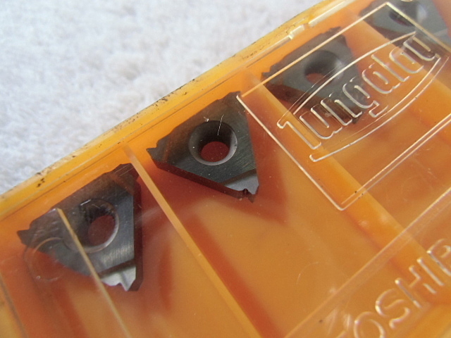 TUNGALOY 16ER16UN Insert Chip Image 2