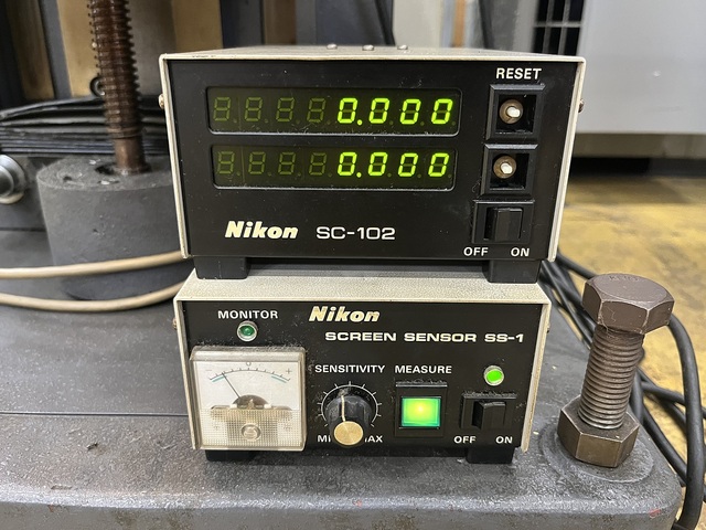 Nikon V-20A Projector Image 3