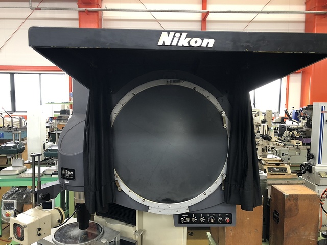 Nikon V-24B Projector Image 2