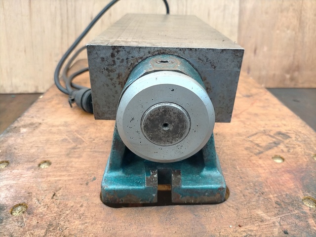 FUJI JIKOH FB150×350 Magnet Chuck Image 2
