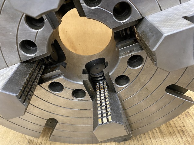 山出谷鉄工所  Lathe Chuck Image 4