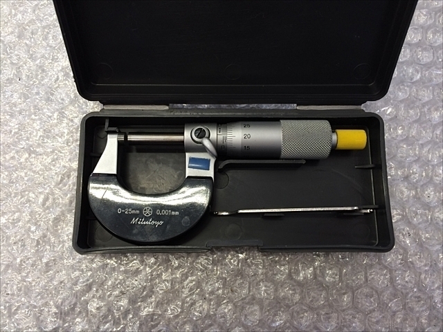 Mitutoyo M320-25AA(102-230) Micrometer (Outer) Image 1