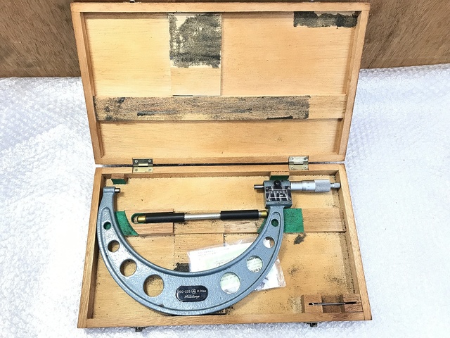 Mitutoyo M810-225 Micrometer (Outer) Image 1