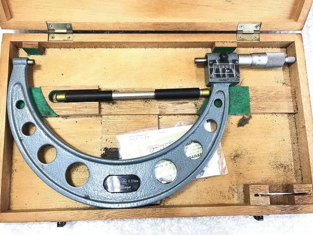 Mitutoyo M810-225 Micrometer (Outer) Image 2