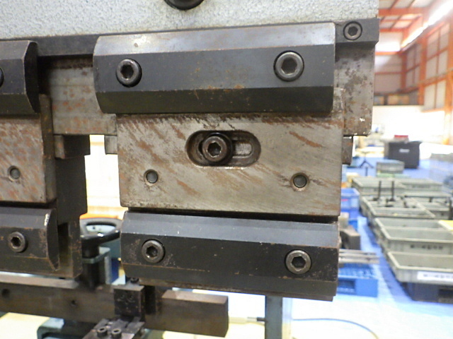 AMADA RG-35S Press Brake/Bender Image 3
