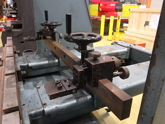 AMADA RG-35S Press Brake/Bender Image 4