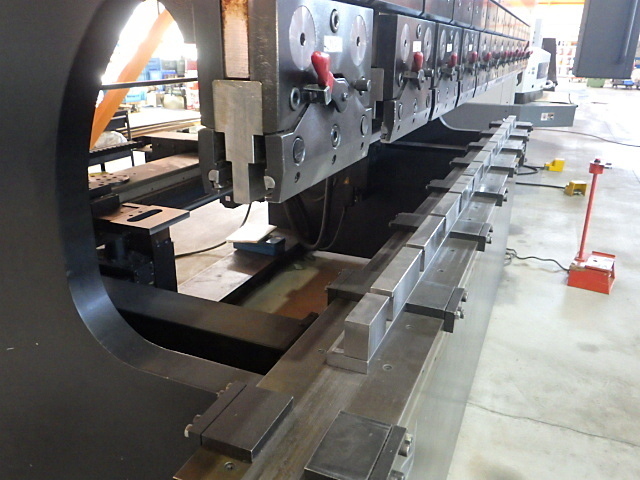 TOYO HYB-17530 Press Brake/Bender Image 2