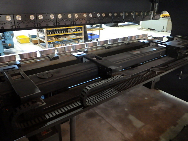 TOYO HYB-17530 Press Brake/Bender Image 6