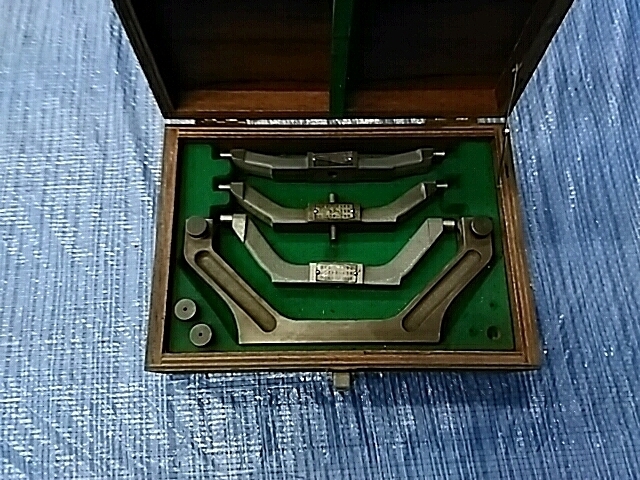 三井精機  Dresser Image 1