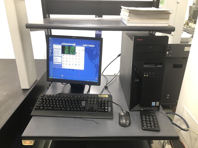 ミツトヨ Crysta-Plus M574 三次元測定機 の画像 9枚目
