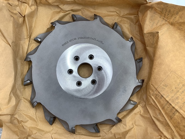 三菱金属 RYOCO HTI10 210×20×R10×25.4×70 その他切削・旋削工具 の画像 1枚目