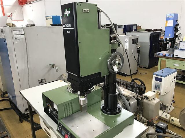 日本ヒューチャア W2050 Welding Image 7