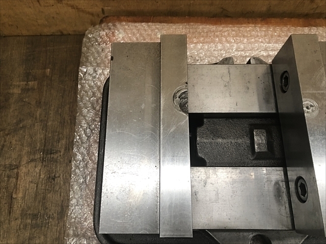 NABEYA LT-80 Vice Image 4