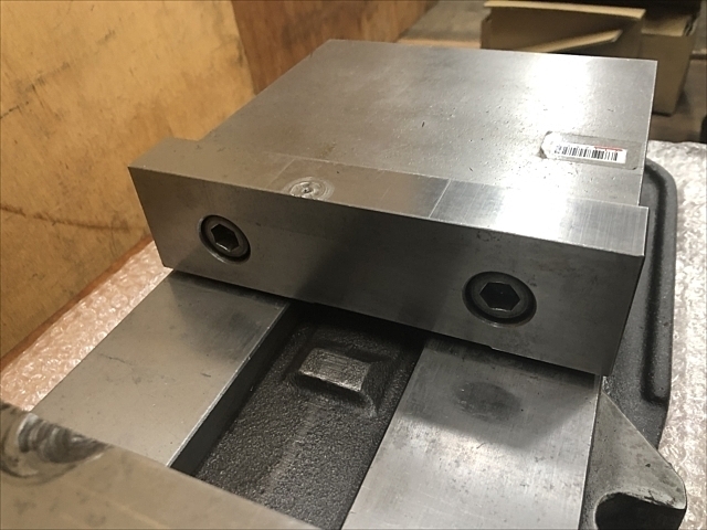 NABEYA LT-80 Vice Image 5