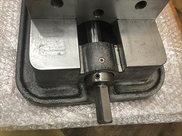 NABEYA LT-80 Vice Image 10
