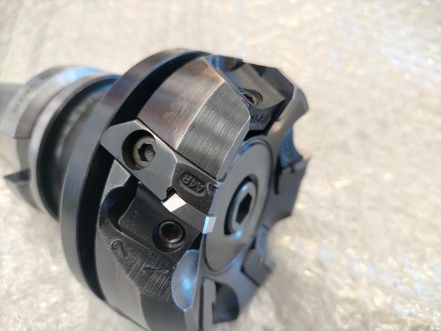 住友電工（イゲタロイ） APG80R Milling Cutter Image 3