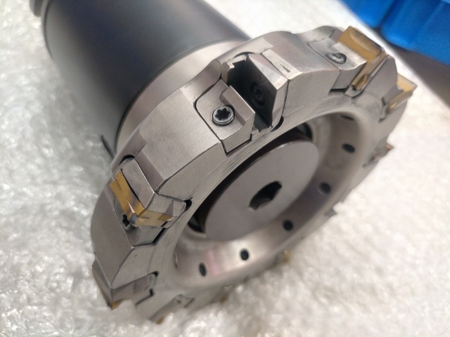 住友電工（イゲタロイ） SUF05160R Milling Cutter Image 3