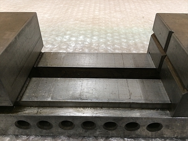 HIKARI SEIKI HLE-100 Vice Image 7