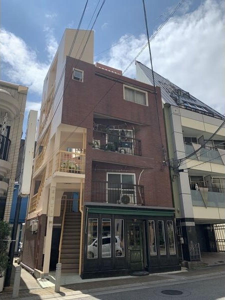 兵庫県神戸市中央区中山手通３丁目