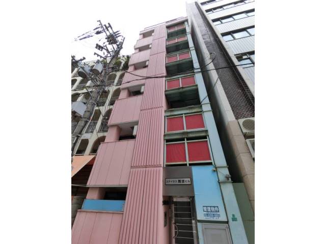 ステイタス難波