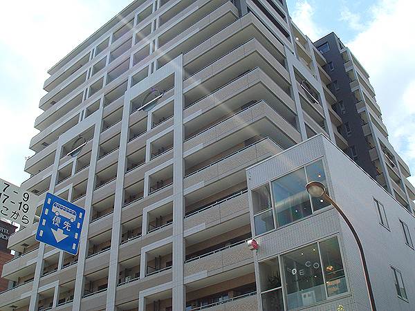 兵庫県神戸市中央区中山手通３丁目