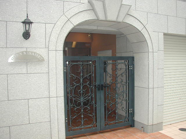 兵庫県神戸市中央区元町通５丁目