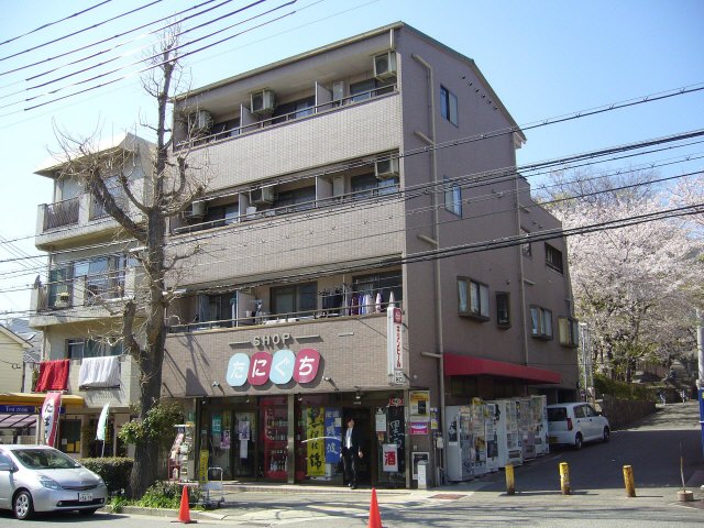 兵庫県神戸市中央区宮本通３丁目