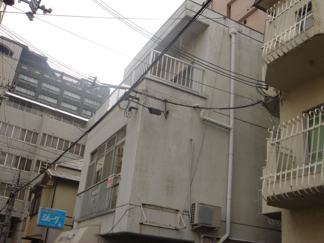 兵庫県神戸市中央区中山手通４丁目