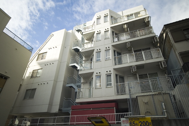 兵庫県神戸市中央区加納町２丁目