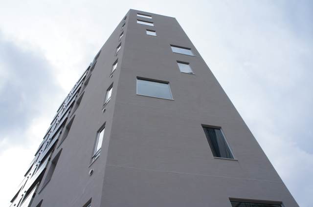 兵庫県神戸市中央区加納町１丁目