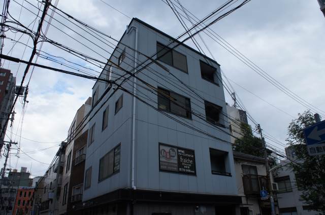 兵庫県神戸市中央区元町通３丁目